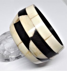 Stelt armband svart/vitt, av buffelben-/horn, I