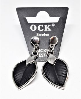 Örhänge med svart löv