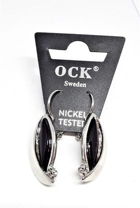 Fint ovalt örhänge i lila och silverfärg