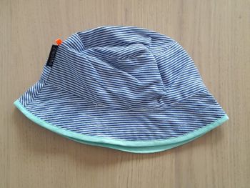 Ziestha sommarhatt, blå/vit-randig, storlek Medium