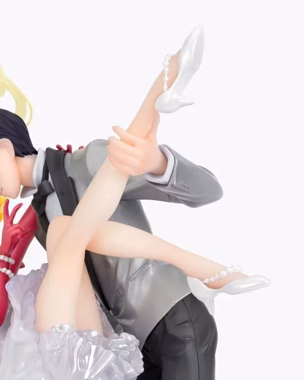 Sailor Moon Figuarts ZERO Chouette Usagi and Tuxedo Mask (Moonlight Glow Edition)