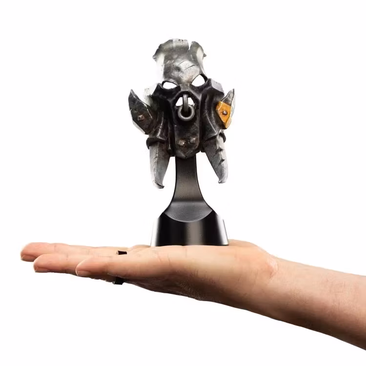 Warhammer Age of Sigmar Putrid Blightking Miniature Helmet Replica