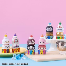 Dandadan Stack Up & Change Dandadan Box of 6 Random Figures (with gift)