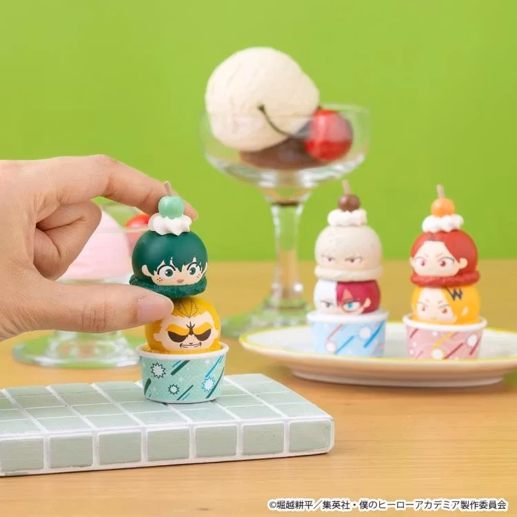 My Hero Academia Stack Up & Change My Hero Academia Box of 6 Random Figures (With Gift)