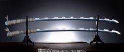 Demon Slayer: Kimetsu no Yaiba Proplica Inosuke Hasiraba's 1/1 Nichirin Sword