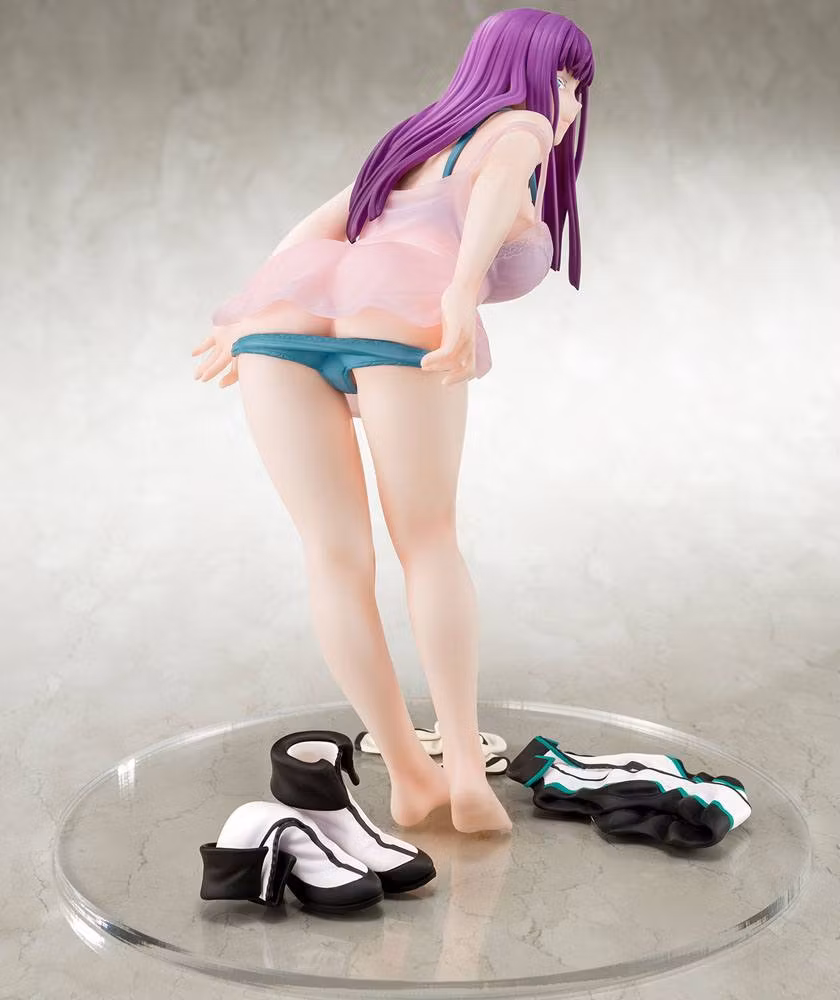 (18+) World's End Harem Mira Suou in Fascinating Negligee