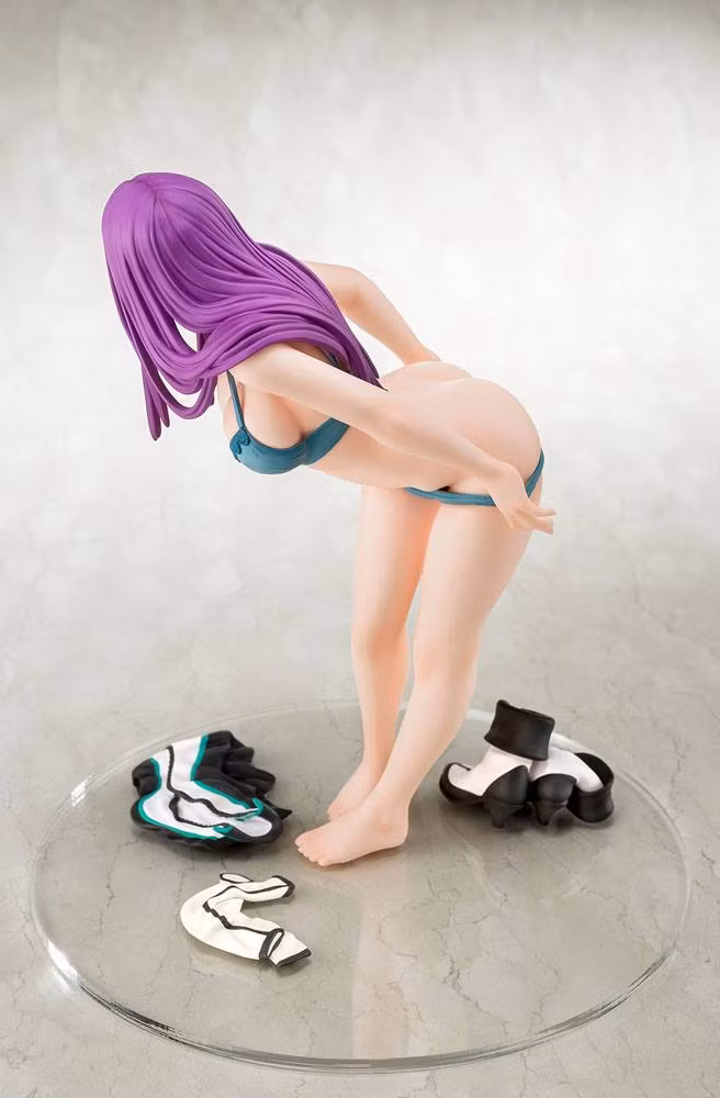 (18+) World's End Harem Mira Suou in Fascinating Negligee