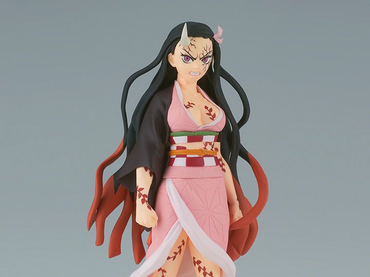 Demon Slayer: Kimetsu No Yaiba Vol.26 Nezuko Kamado