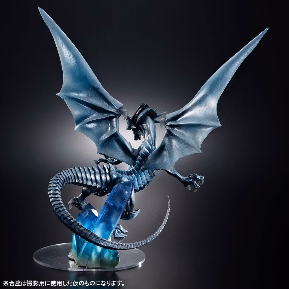 Yu-Gi-Oh! Duel Monsters Art Works Monsters Blue Eyes White Dragon Holographic Edition