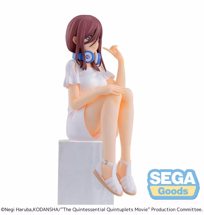 The Quintessential Quintuplets Miku Nakano Premium Perching Figure