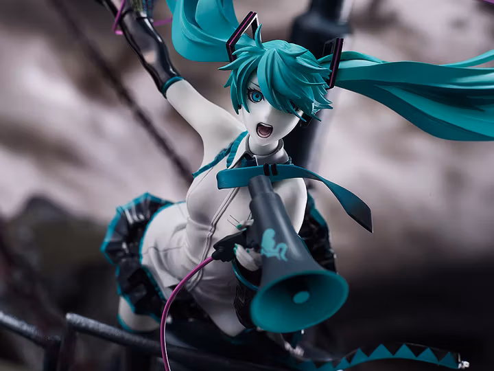 Hatsune Miku: Love is War Refined Ver. -Good Smile Company 20th Anniversary Book-