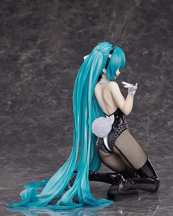 Vocaloid Hatsune Miku: Bunny Ver. / Art by SanMuYYB