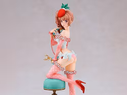 ERIMO Illustration Strawberry Shortcake Bustier Girl