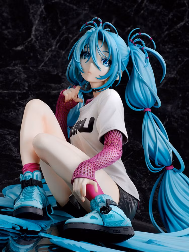 Vocaloid Hatsune Miku Yoneyama Mai The Latest Street Style "Cute" Limited Edition