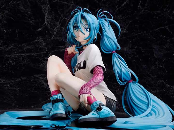 Vocaloid Hatsune Miku Yoneyama Mai The Latest Street Style "Cute" Limited Edition