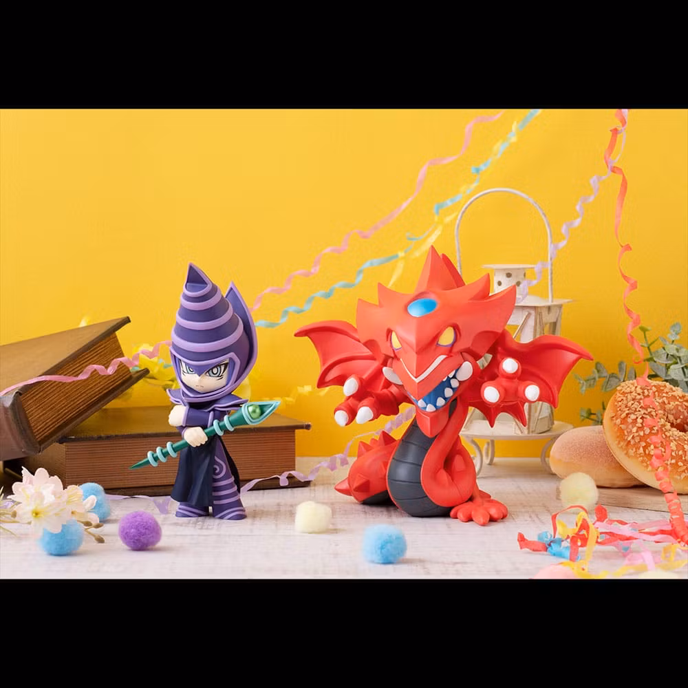 Yu-Gi-Oh! Dual Monsters Megatoon Slifer the Sky Dragon & Dark Magician (with gift)