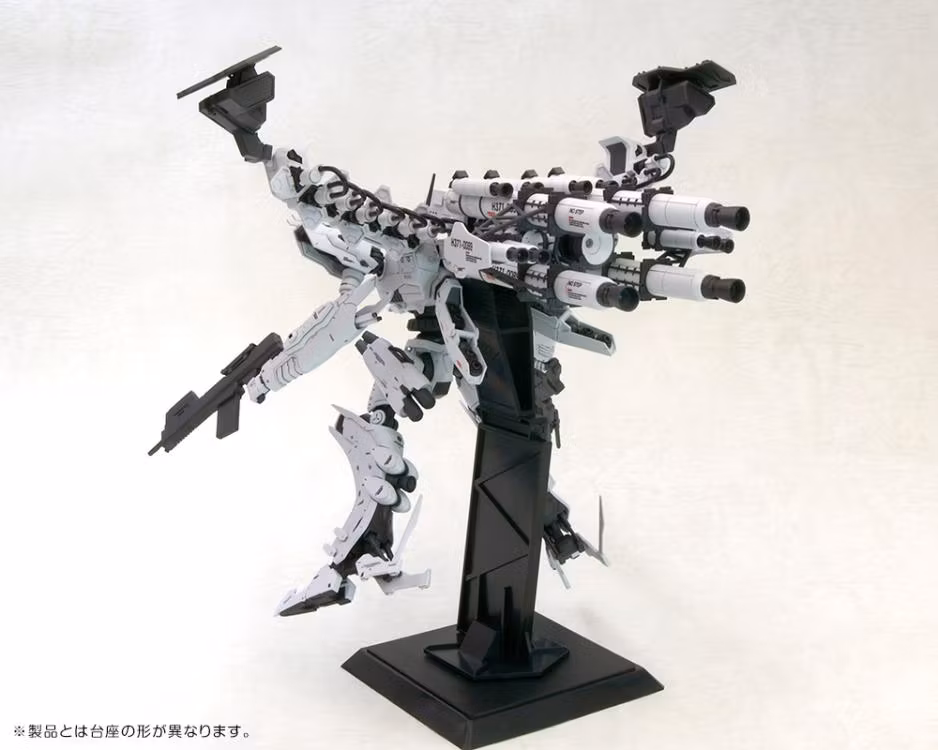 Armored Core Variable Infinity Lineark White Glint & V.O.B. 1/72 Scale Model Kit Set