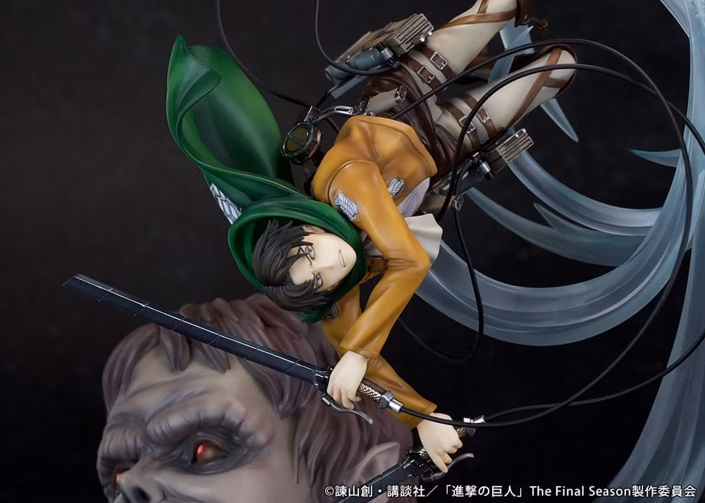 Attack on Titan Levi vs Beast Titan Ver.