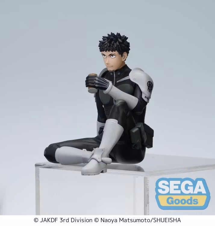 Kaiju No. 8 Kafka Hibino (Break Time) Premium Perching Figure