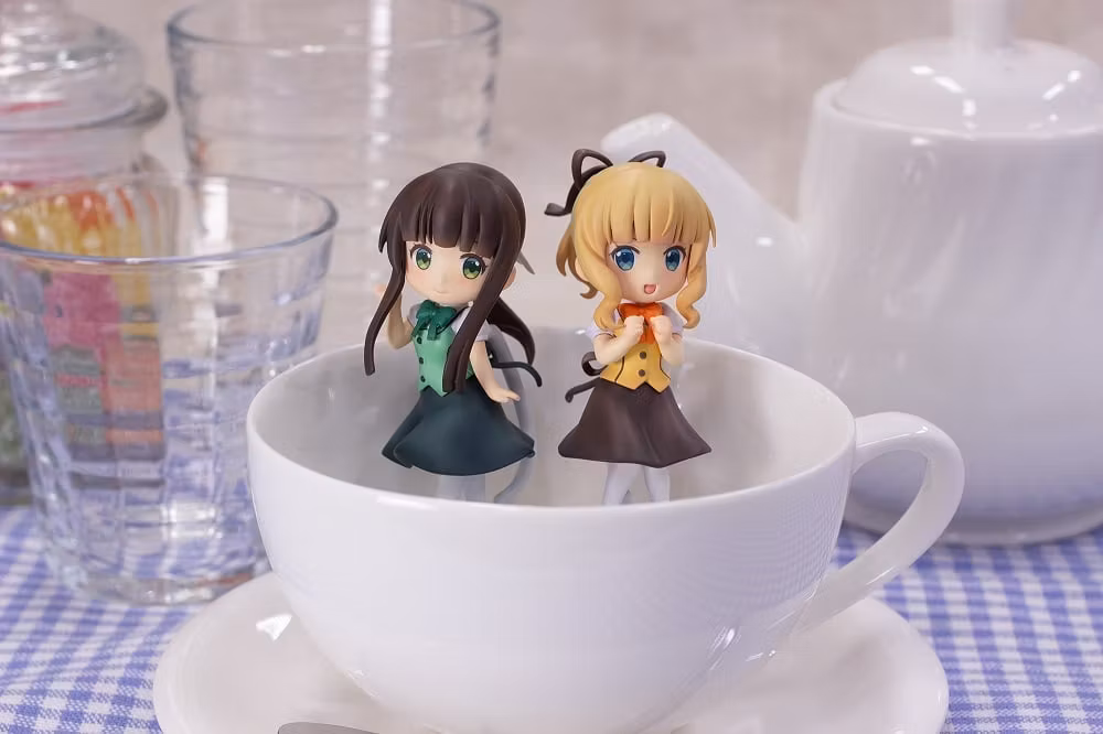 Is the Order a Rabbit? BLOOM Chiya Mini Figure (Rerelease)