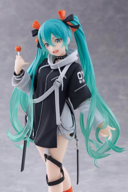 Vocaloid Fashion Hatsune Miku (PUNK Ver.)