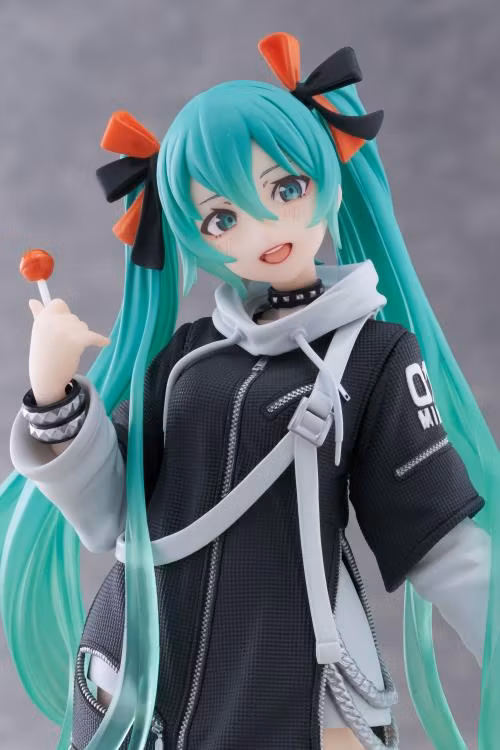 Vocaloid Fashion Hatsune Miku (PUNK Ver.)
