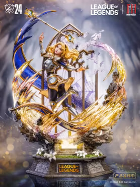 League of Legends The Lady of Luminosity Lux Statue