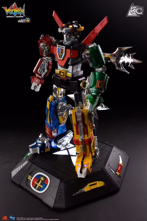 Voltron: Defender of the Universe 40th Anniversary Voltron Collector's Set