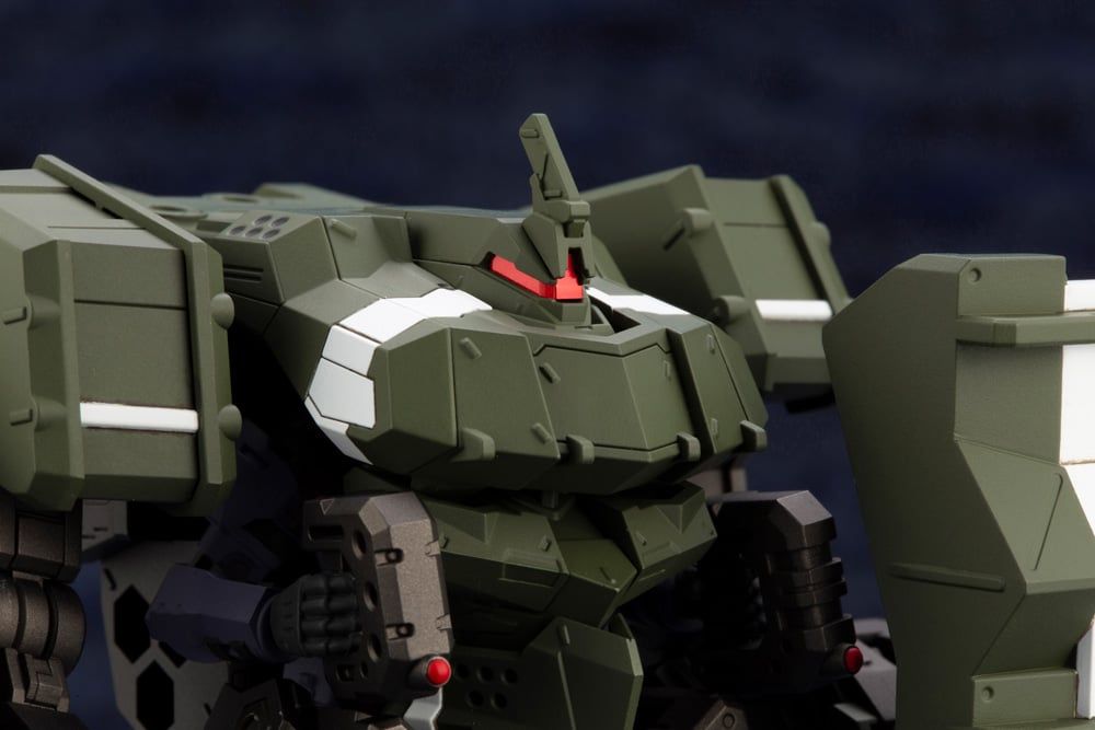Hexa Gear Definition Armor: Blazeboar 1/24 Scale Model Kit (Rerelease)