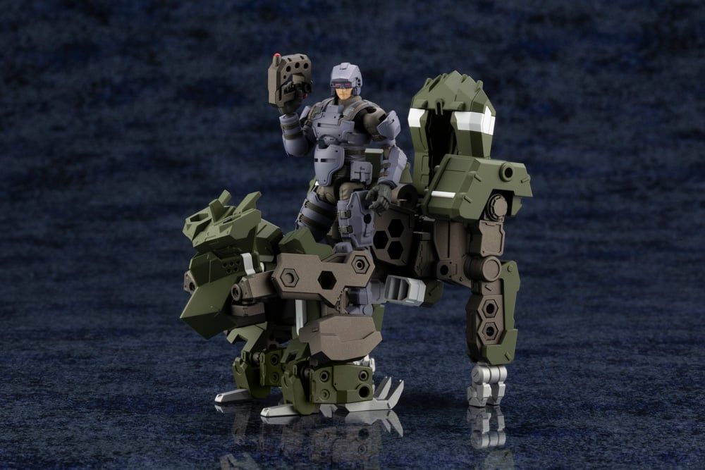 Hexa Gear Definition Armor: Blazeboar 1/24 Scale Model Kit (Rerelease)