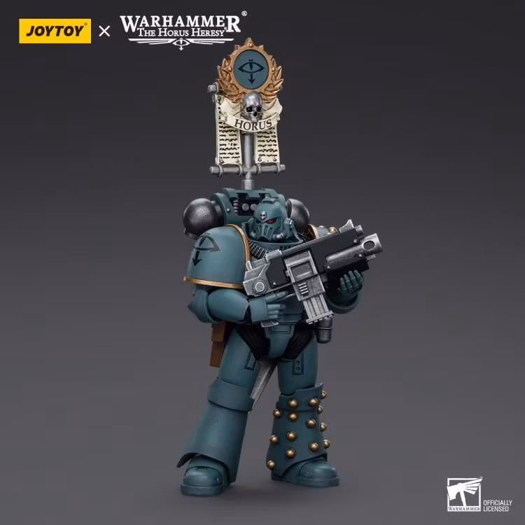 Warhammer: The Horus Heresy Sons of Horus MKIV Tactical Squad Legionary with Legion Vexilla 1/18 Scale Action Figure