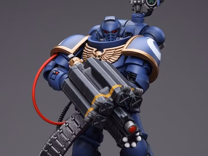Warhammer 40K Ultramarines Desolation Marine with Superfrag Rocket Launcher 1/18 Scale Action Figure