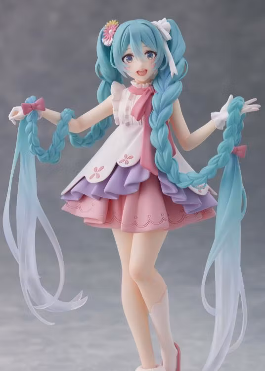 Vocaloid Hatsune Miku (Rapunzel) Wonderland Figure (Rerelease)