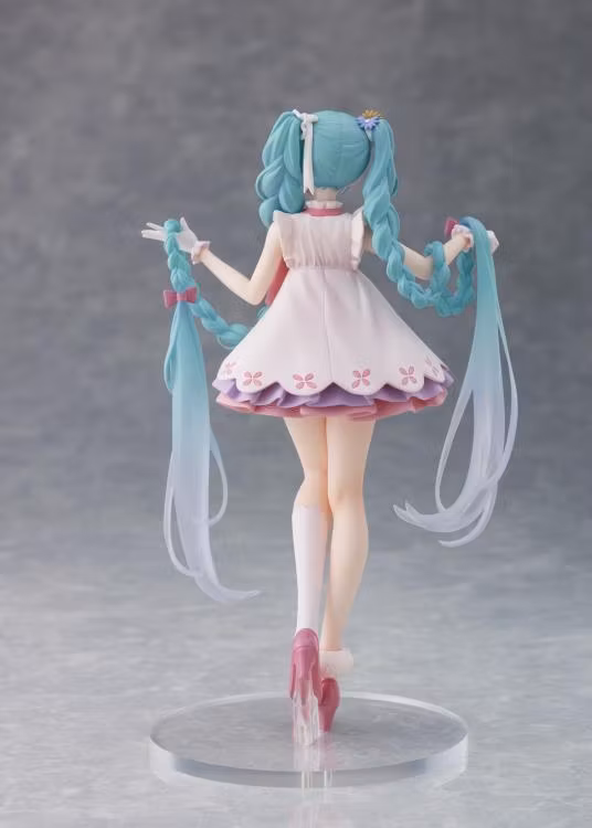Vocaloid Hatsune Miku (Rapunzel) Wonderland Figure (Rerelease)