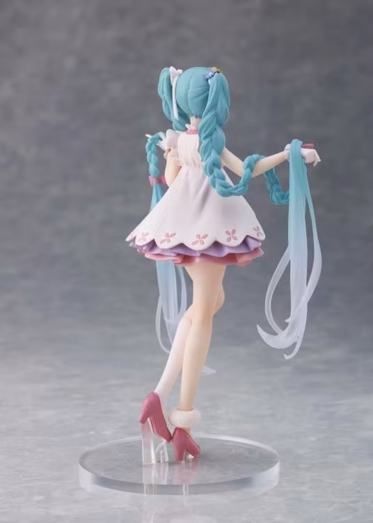 Vocaloid Hatsune Miku (Rapunzel) Wonderland Figure (Rerelease)