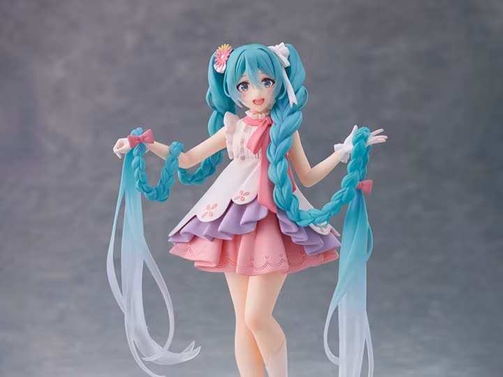 Vocaloid Hatsune Miku (Rapunzel) Wonderland Figure (Rerelease)