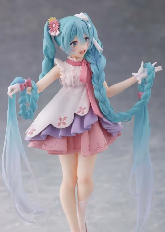 Vocaloid Hatsune Miku (Rapunzel) Wonderland Figure (Rerelease)