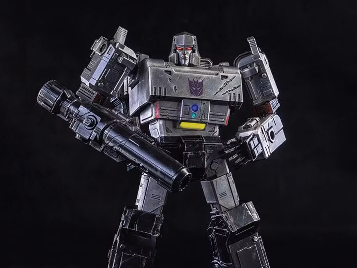 Transformers: War for Cybertron Trilogy DLX Scale Collectible Series Decepticon Megatron Action Figure