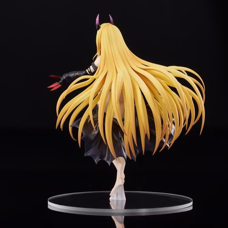To Love-Ru Darkness Golden Darkness (Darkness Ver.) 1/6 Scale Figure