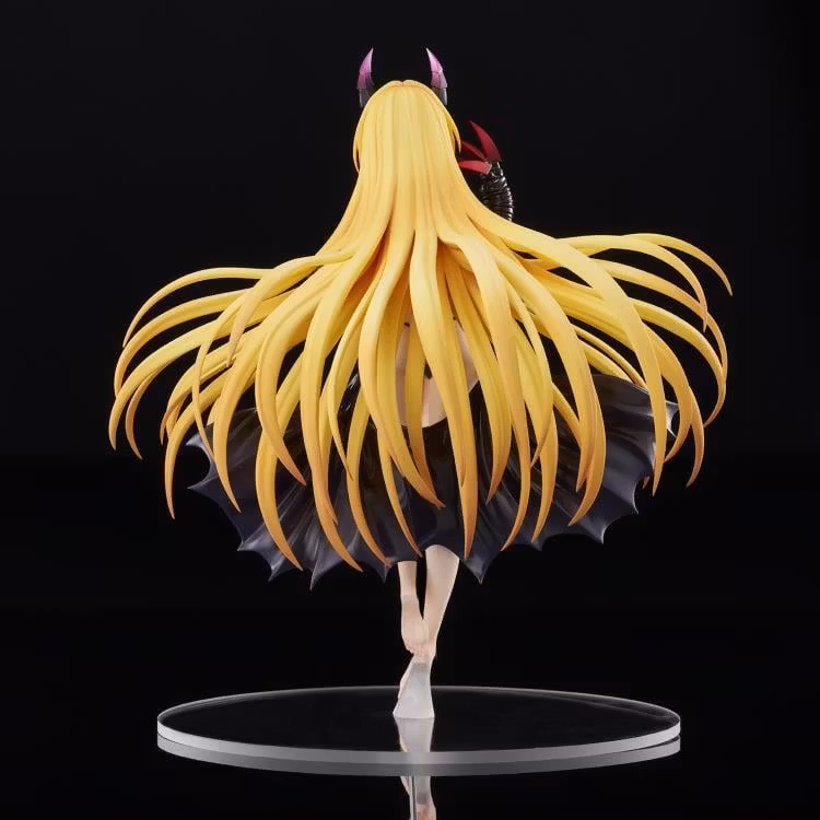 To Love-Ru Darkness Golden Darkness (Darkness Ver.) 1/6 Scale Figure