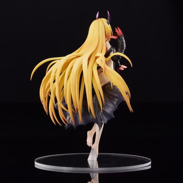 To Love-Ru Darkness Golden Darkness (Darkness Ver.) 1/6 Scale Figure