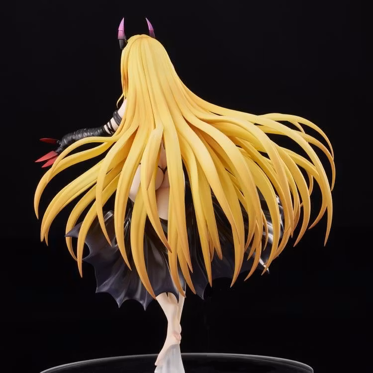 To Love-Ru Darkness Golden Darkness (Darkness Ver.) 1/6 Scale Figure