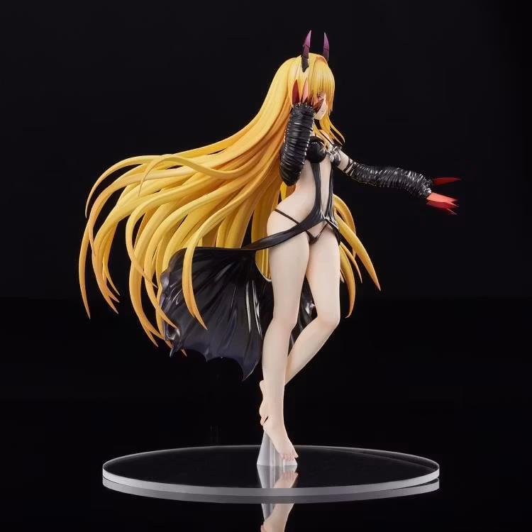 To Love-Ru Darkness Golden Darkness (Darkness Ver.) 1/6 Scale Figure