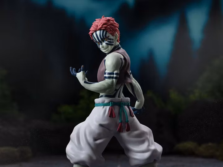 Demon Slayer: Kimetsu no Yaiba Akaza Super Premium Figure