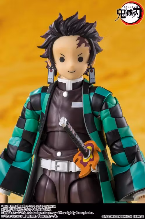 Demon Slayer: Kimetsu no Yaiba S.H.Figuarts Zenitsu Agatsuma Action Figure