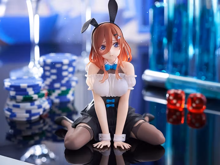 The Quintessential Quintuplets Desktop Cute Miku Nakano (Bunny Ver.) Figure