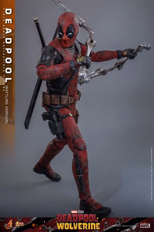 Marvel Deadpool & Wolverine MMS782 Deadpool (Battling Ver.) 1/6th Scale Collectible Figure