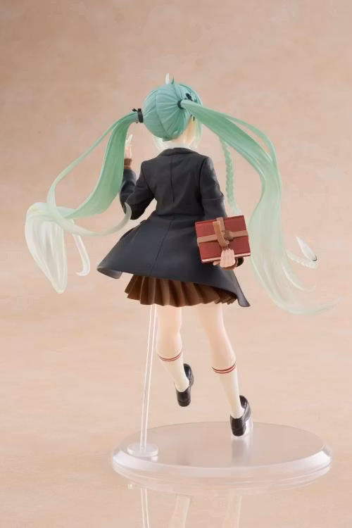Vocaloid Hatsune Miku (Fashion Preppy Ver.) Figure