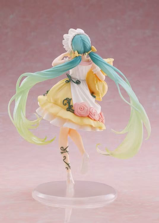 Vocaloid Hatsune Miku (Sleeping Beauty) Wonderland Figure (Rerelease)