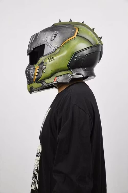 Doom: The Dark Ages Doom Slayer 1/1 Scale Wearable Helmet Bundle